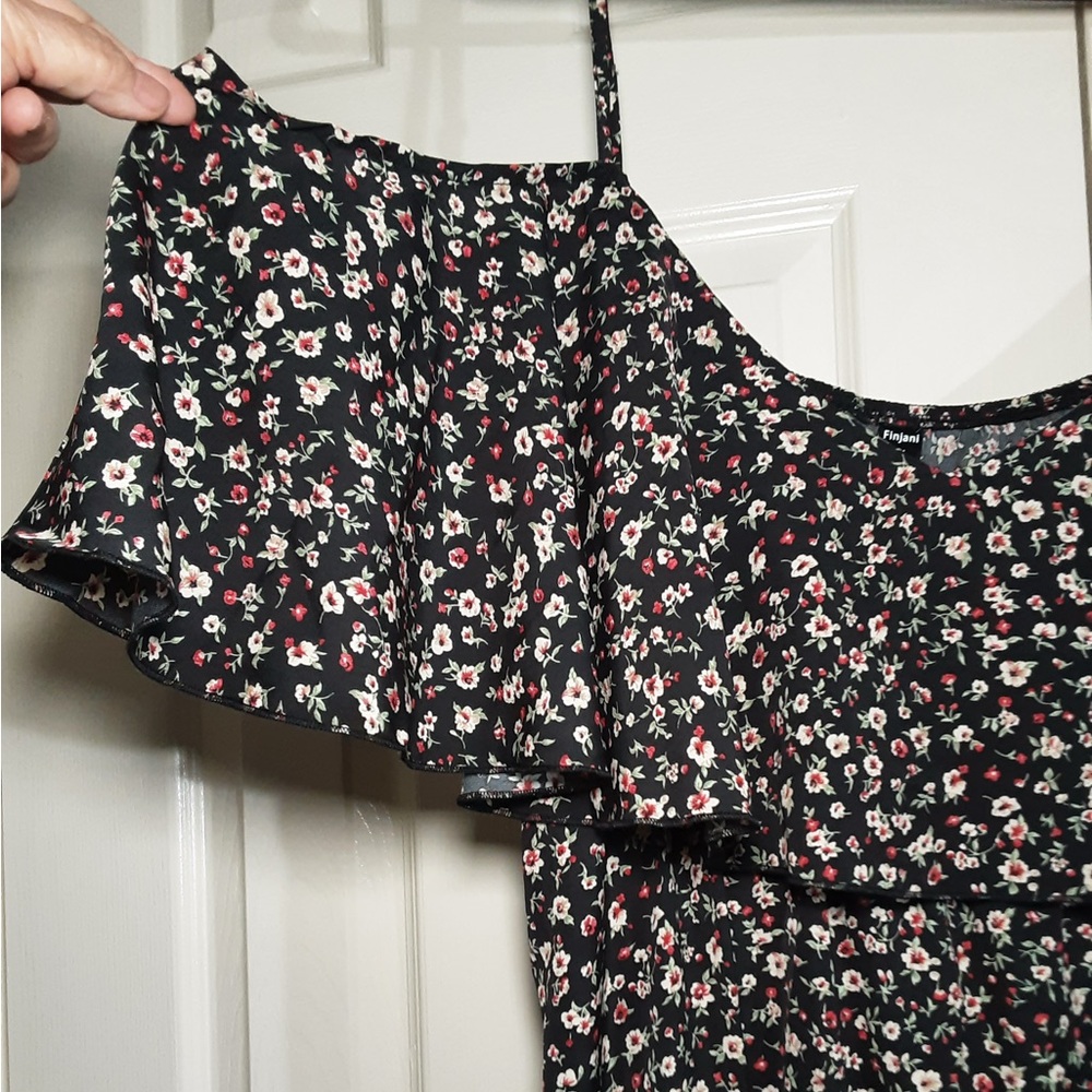 Finjani Floral Ruffle Dress - Picture 4 of 7
